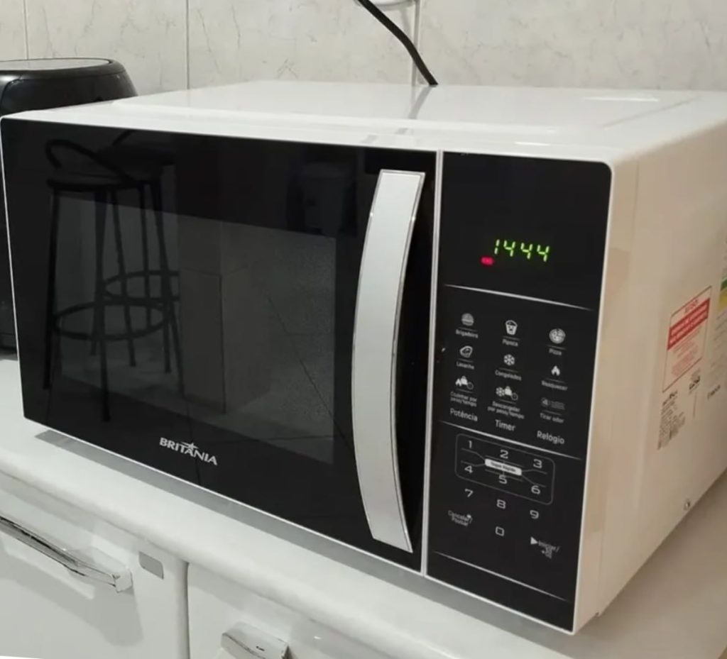 Micro-ondas Britânia 33L 127V