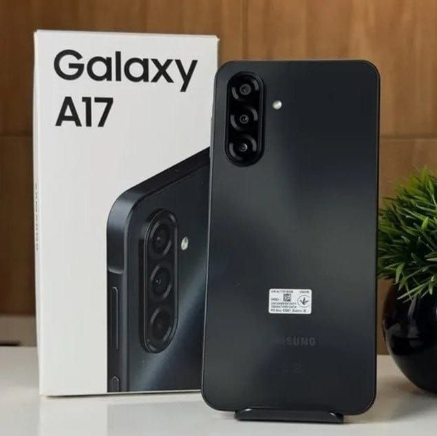 Smartphone Samsung Galaxy A17 128GB (4GB Ram+4GB Ram Plus) Com IA, Câm De 50mp, Tela De 6.7 , Nfc, Ip54 - Preto Black