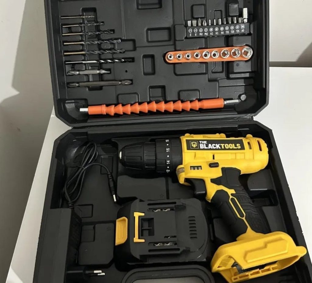 Parafusadeira Furadeira De Impacto 2 Baterias Com Maleta 60Hz - The Black Tools