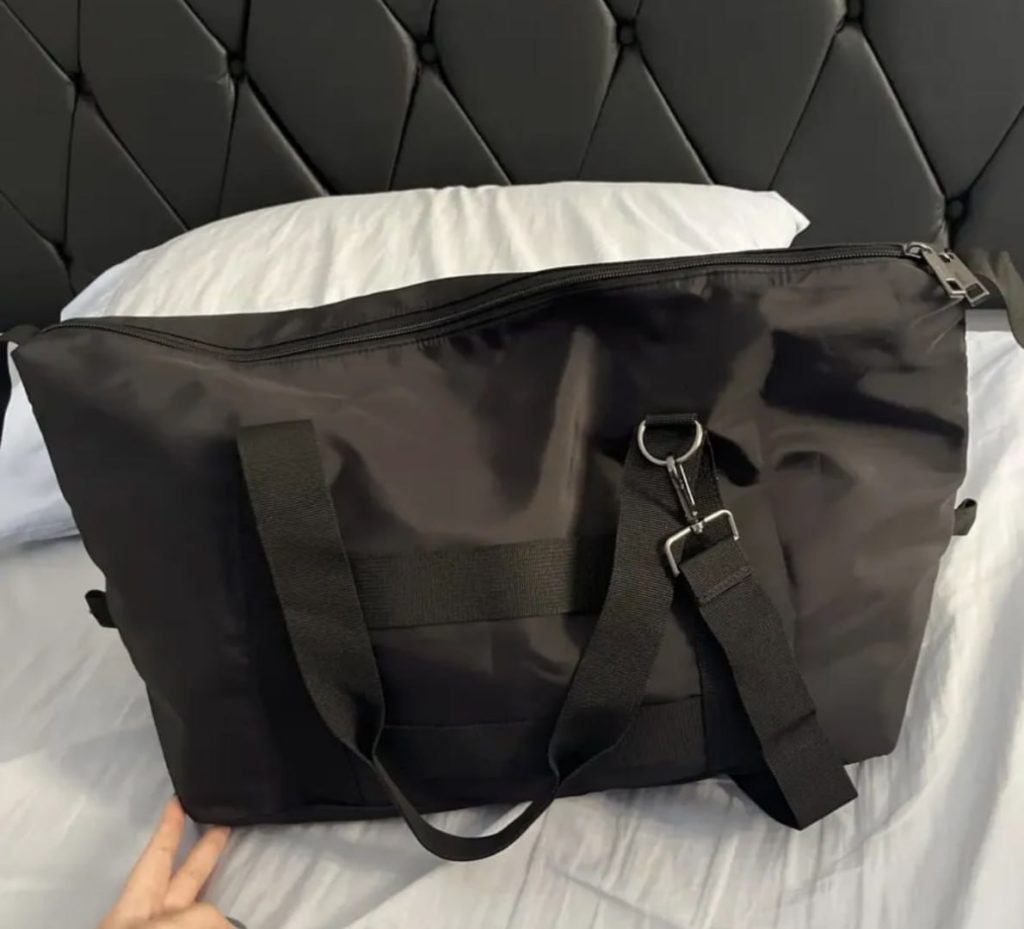 COM ESSA BOLSA, DÁ PRA LEVAR ATÉ A AVÓ NO ROLÊ!