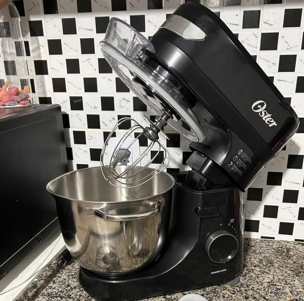 Batedeira Planetária Bowl Inox III Oster - 127v