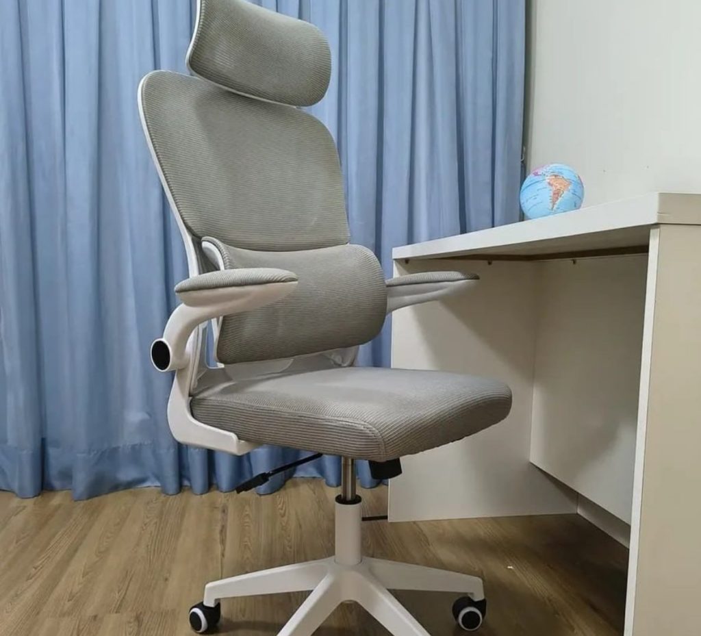 BROTHER ESSE  CADEIRA ESCRITÓRIO PRA NAO FICAR NA MAO