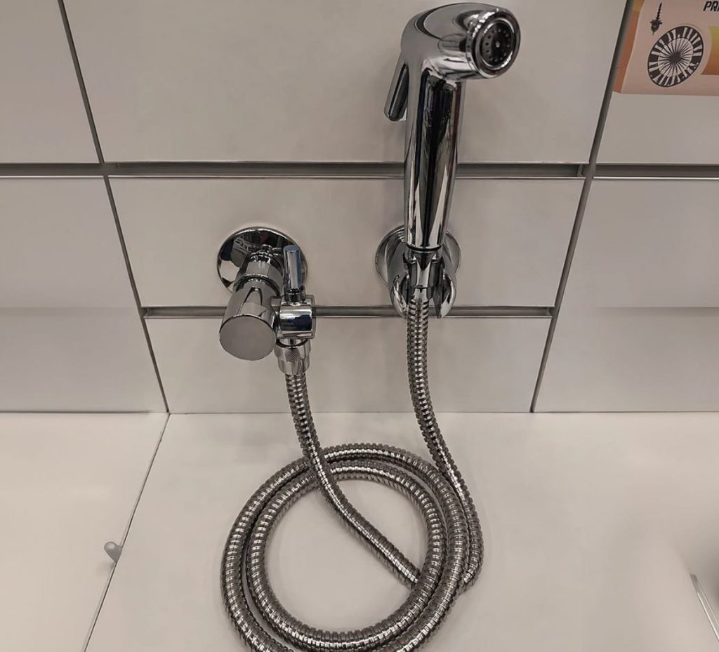 AGORA VOCÊ VAI SAIR DO BANHO COM A "TRAJE" LIMPO!