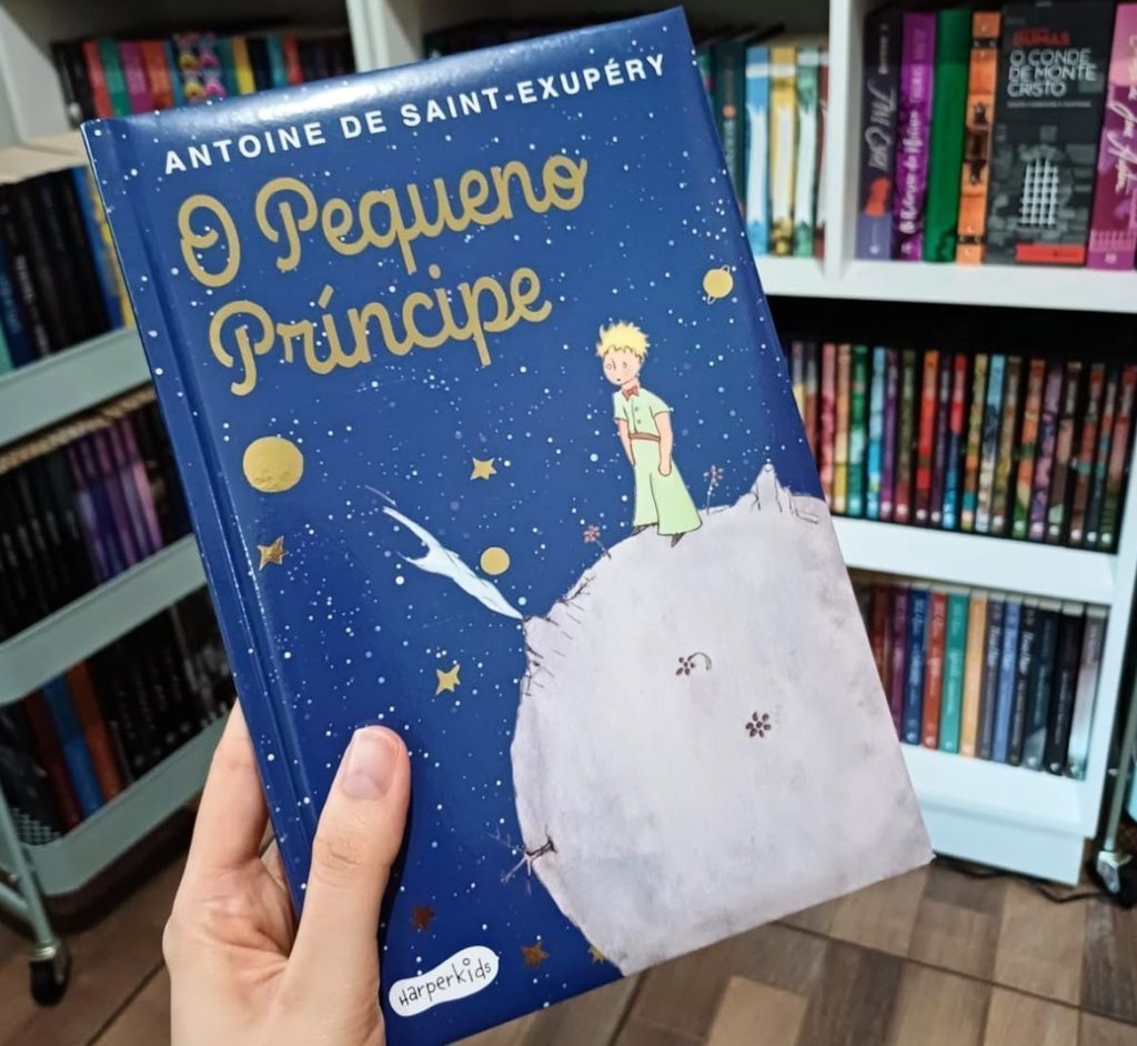 ESSE LIVRO ALMOFADADO É PRA QUEM QUER SONHAR ACORDADO!