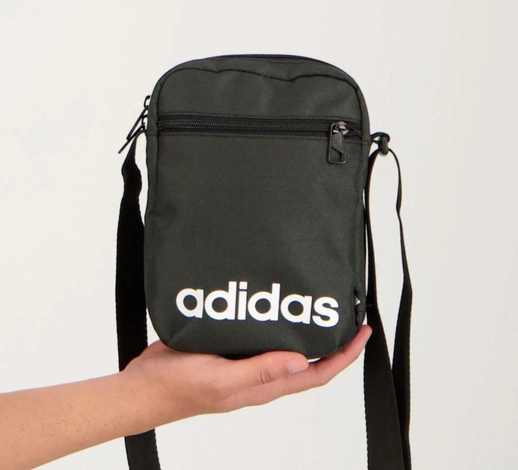ESSA BOLSA É PRA QUEM LEVA A VIDA NA BAGAGEM, HEIN?