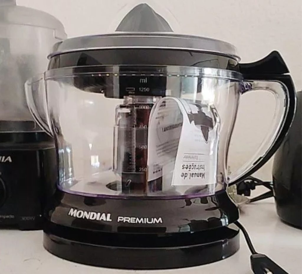 Espremedor de Frutas Premium E02 30W Mondial